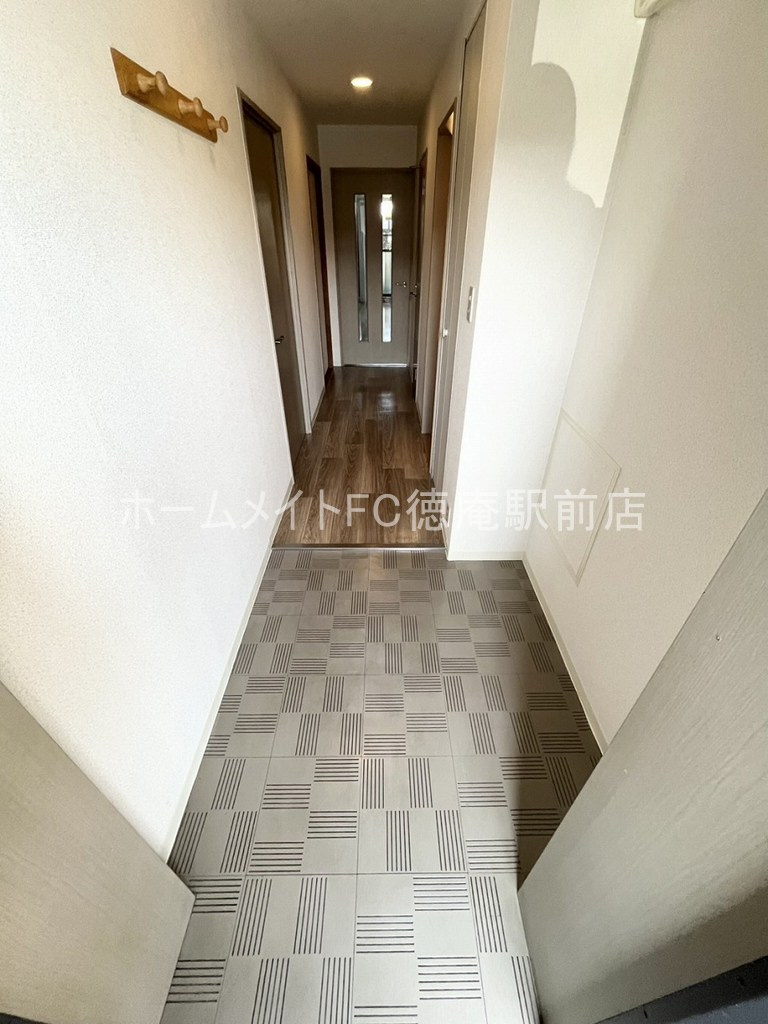 大阪市鶴見区浜３丁目の賃貸マンションの玄関