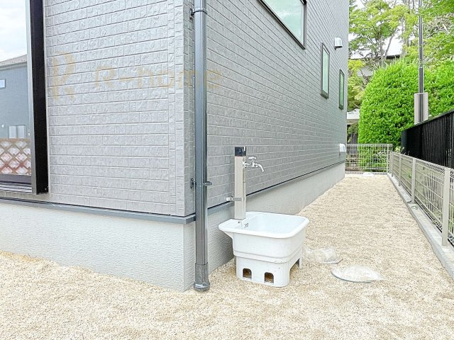 笠間市笠間第10　新築戸建て　4号棟の設備|便利な立水栓！洗車や水やりもラクラク♪