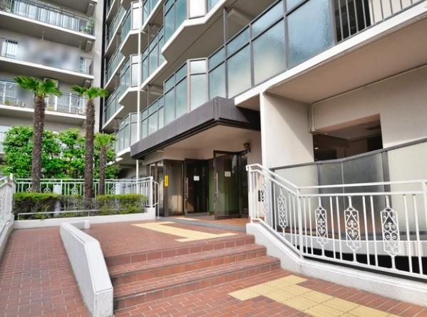 大東公園前ガーデンハイツのエントランス|■物件内覧・資金計画相談・住宅ローン相談、リフォーム相談、お問合せ受付中■
※当日・翌日のご内覧、ご相談はお電話でのお問合せがスムーズです！