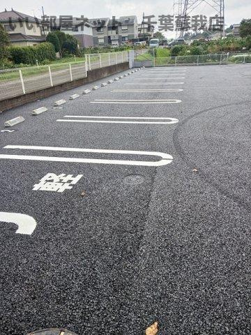 誉田町２丁目アパート（０２６５９５５０２）の駐車場