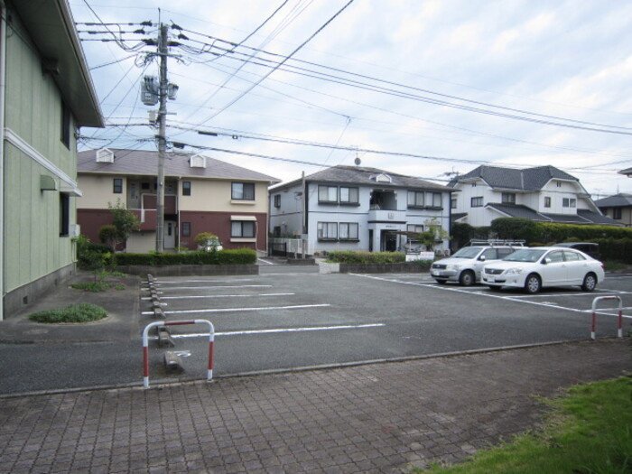 熊本市南区平成１丁目のアパートの駐車場