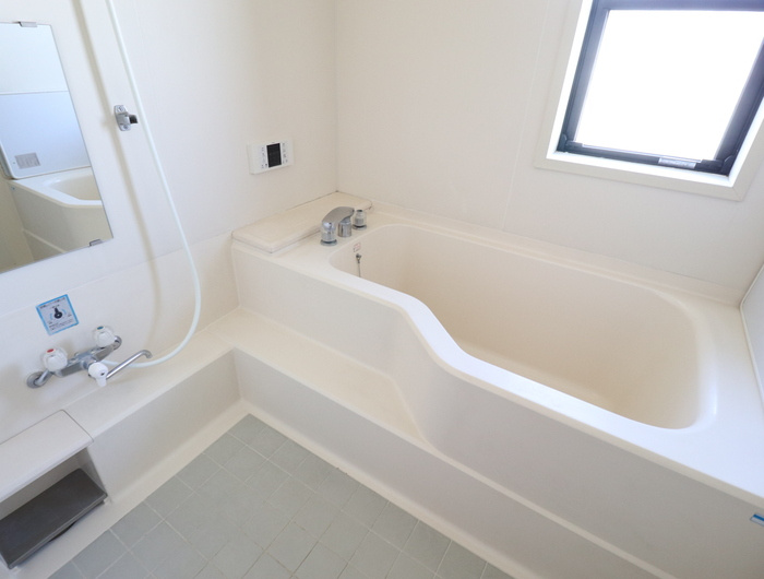 熊本市南区平成１丁目のアパートの浴室