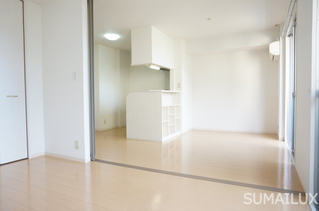 熊本市南区薄場２丁目の賃貸マンションの居間・リビング