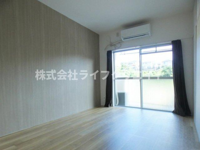 【居間・リビング】 | コーポ田中 | ※別のお部屋のイメージ写真です。