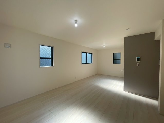 横浜市鶴見区朝日町2丁目 新築戸建て【仲介手数料無料】カースペース2台