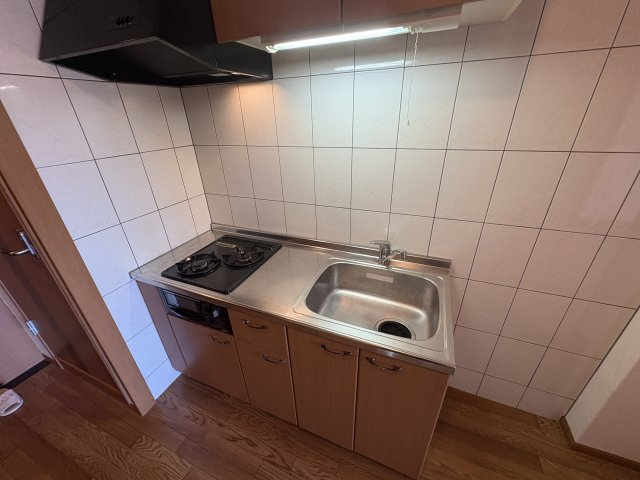 神戸市西区二ツ屋２丁目のアパートのキッチン