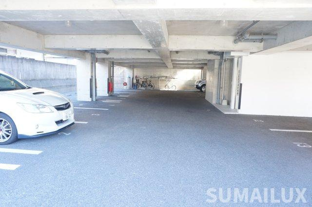 熊本市中央区水前寺５丁目の賃貸マンションの駐車場