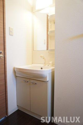 熊本市中央区水前寺５丁目の賃貸マンションの独立洗面台