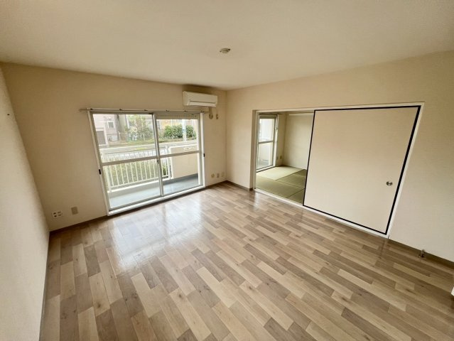 成田市玉造７丁目の賃貸マンションの内装