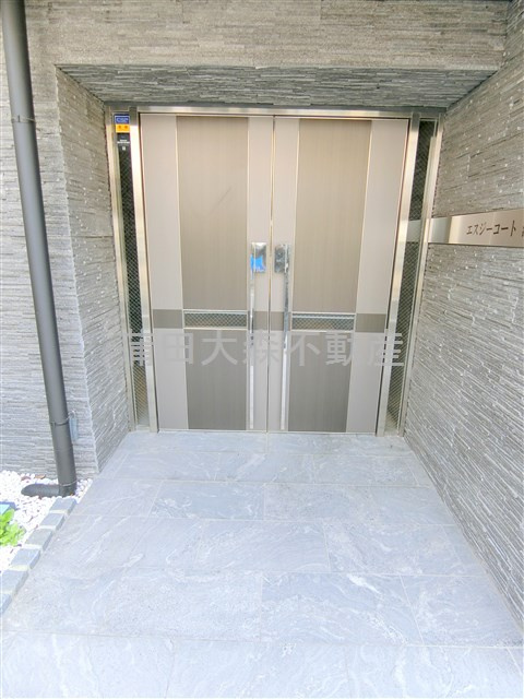 エスジーコート蒲田のエントランス