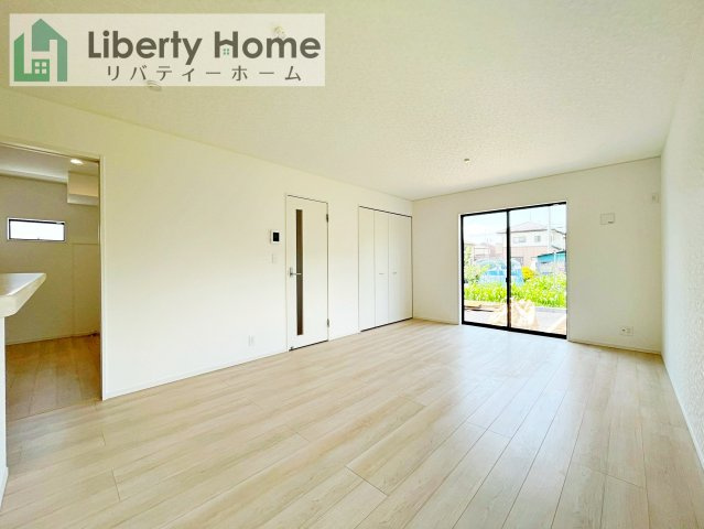 笠間市平町第4　新築戸建　1号棟の居間・リビング