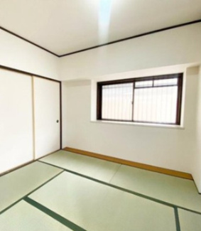 【和室】 | シャルマンフジ堺北 | 畳のお部屋は来客用にとても便利です。明るく落ち着いた空間です。小さなお子様も安心してプレイルームとしてお使いいただけます。