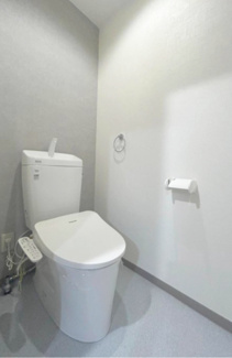  | シャルマンフジ堺北 | シンプルで機能的な温水洗浄便座。毎日使うものだから快適な空間を大切にしています。