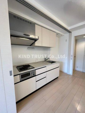 BELISTA北梅田のキッチン|コンパクトなキッチンで掃除もラクラク