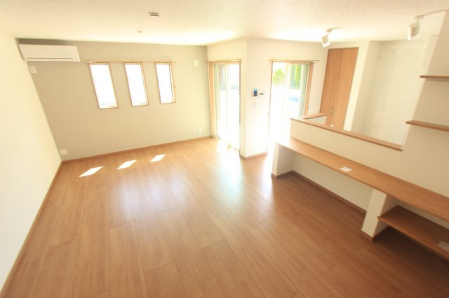 LienA棟の居間・リビング