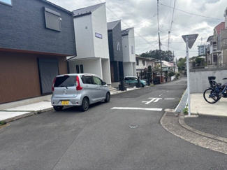 【前面道路含む現地写真】 | 新築住宅　藤沢市善行　全5棟/今回販売２棟（5号棟） | 前面道路
