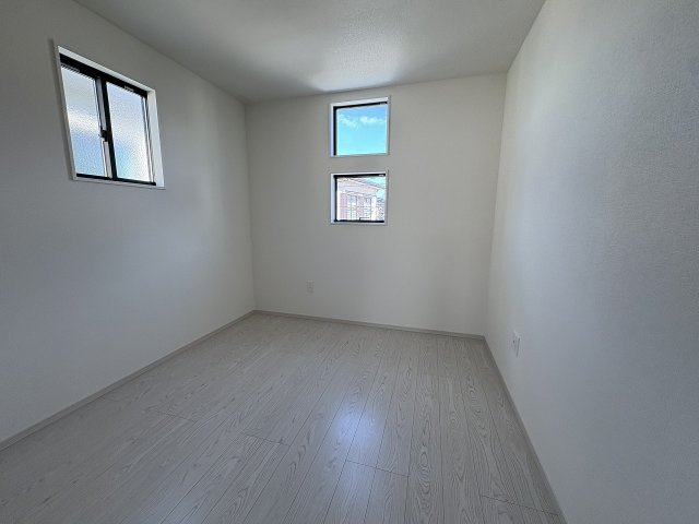 【子供部屋】 | 春日市白水ヶ丘2丁目2期　1号棟（全2棟）【仲介手数料無料・0円】 | 現地写真。