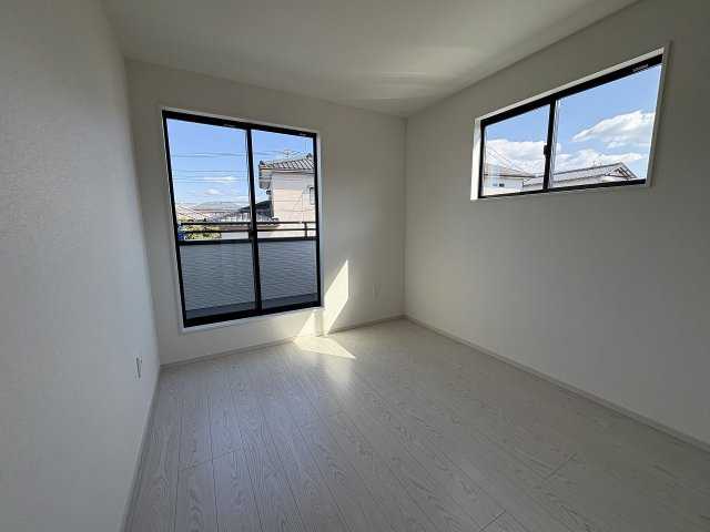 【子供部屋】 | 春日市白水ヶ丘2丁目2期　1号棟（全2棟）【仲介手数料無料・0円】 | 現地写真。