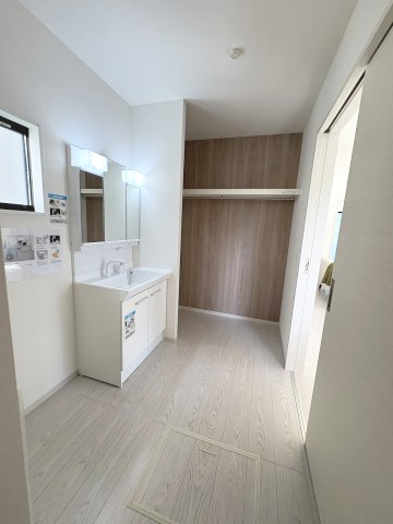 【洗面所】 | 春日市白水ヶ丘2丁目2期　1号棟（全2棟）【仲介手数料無料・0円】 | 現地写真。