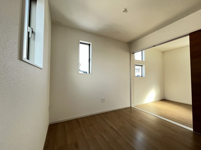 【子供部屋】 | 春日市白水ヶ丘2丁目2期　2号棟（全2棟）【仲介手数料無料・0円】 | 現地写真。