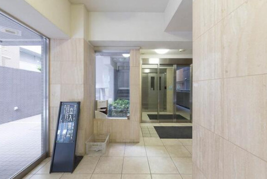 菱和パレス飯田橋のロビー