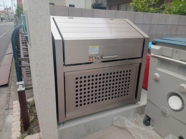 Ｃｏｍｆｏｒｔ川口（コンフォート）のその他共用部分|ゴミストッカー（分別、ゴミ出し曜日・ルールを順守下さい）