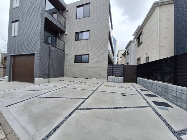  ａｖｅｎｉｒ　Ｋの駐車場