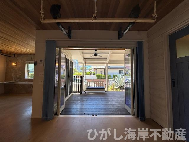 茅ヶ崎市浜須賀　中古戸建の設備|LDKとカバードポーチがつながる、開放感の設計