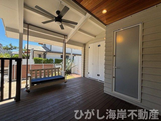 茅ヶ崎市浜須賀　中古戸建の庭|天井ファン×ブランコ付きカバードポーチで湘南時間を