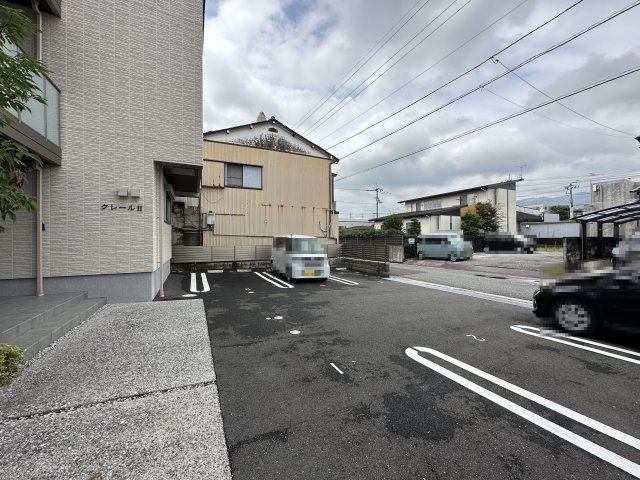 クレールⅡの駐車場
