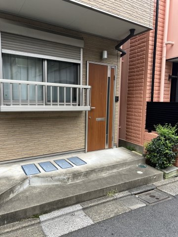 ササキハウスのエントランス