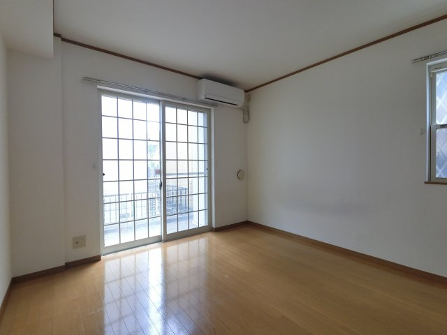 シェリールの寝室