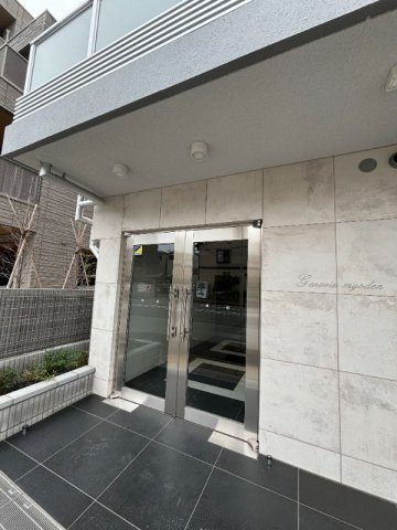 GENOVIA妙典のエントランス