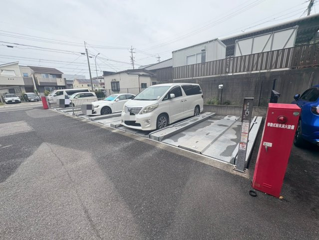 ネオグランデ大林の駐車場
