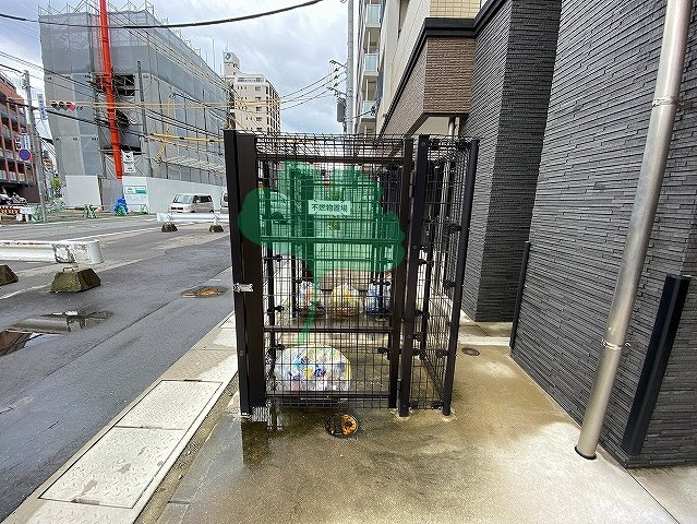 ヴィラージュ県庁前2(犬猫飼育可能の追炊付マンション！)の外観