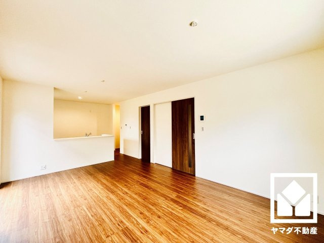 大津市錦織２丁目　2号棟の居間・リビング