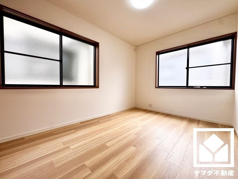 宇治市宇治池森の洋室