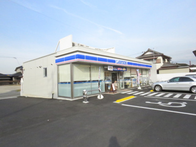 ローソン 君津外箕輪三丁目店まで750m