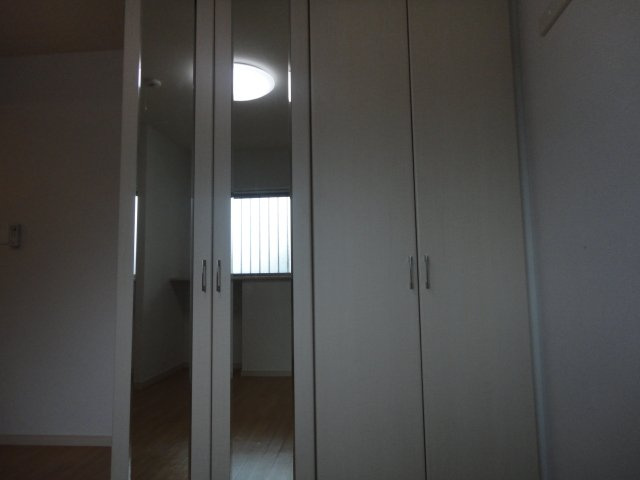 スカイヒルズ光　朝日の収納|クローゼット