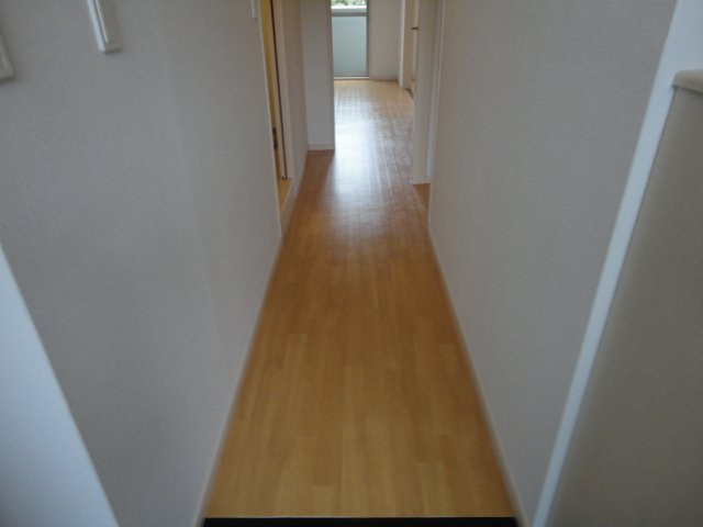 スカイヒルズ光　朝日の内装|廊下