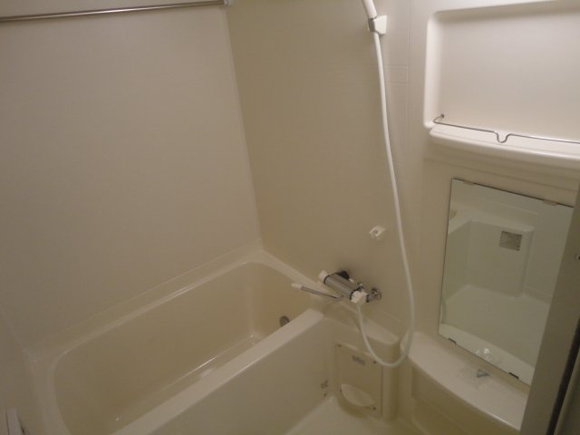 スカイヒルズ光　朝日の浴室|バス