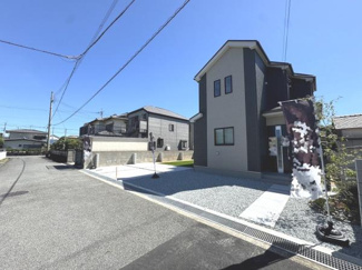 【前面道路含む現地写真】