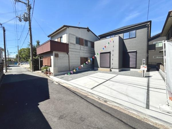 【前面道路含む現地写真】