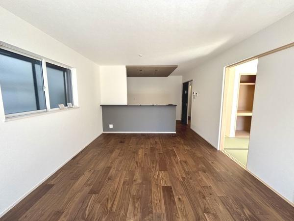 【居間・リビング】