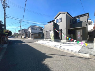 【前面道路含む現地写真】