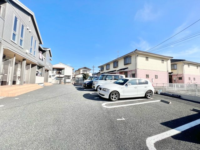 ラ・メゾンの駐車場