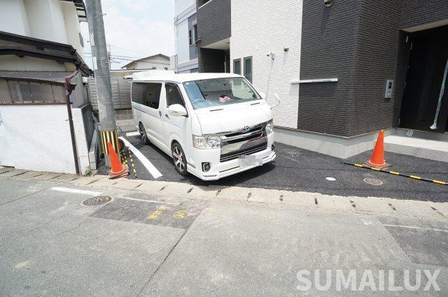 REGALEST東海学園前の駐車場