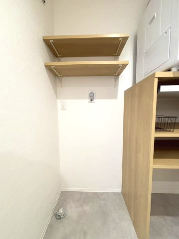 石風呂町の新築のおうち2号棟　松山市石風呂町新築戸建のランドリースペース