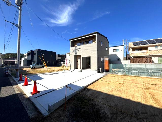 石風呂町の新築のおうち2号棟　松山市石風呂町新築戸建の前面道路含む現地写真|前面道路含む現地写真です