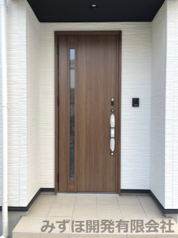 山形市富の中2丁目3-26-5の居間・リビング